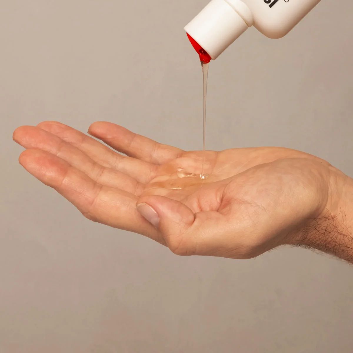 ISDIN Lambdapil Anti-Hair Loss Shampoo 2x400ml texture